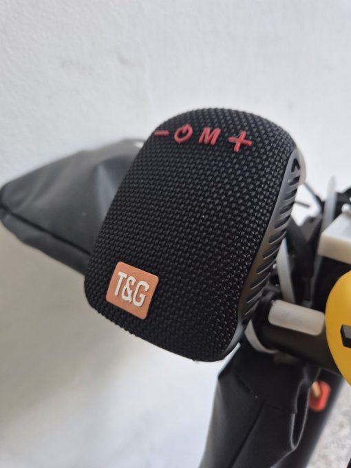 Waterproof portable riding low bass speaker with clip, for electric scooters/bicycles IPX5 - Image 2