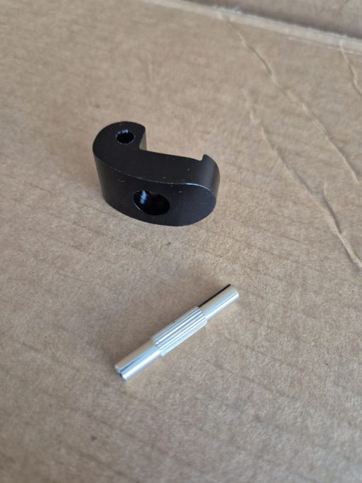Metallic reinforced hook Xiaomi / MI electric scooter with pin. Without installation - Image 2