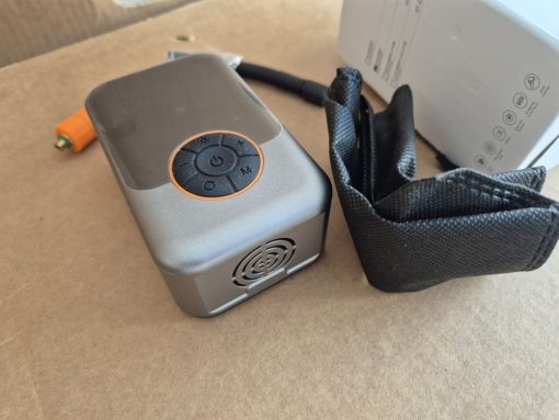 Portable tire inflator air compressor with digital pressure gauge. 150 psi with rechargeable battery (max 10 bar)