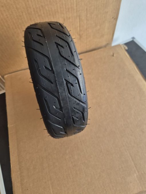 Tubeless tire 10x2.70-6.5 for electric scooter with installation - Image 3